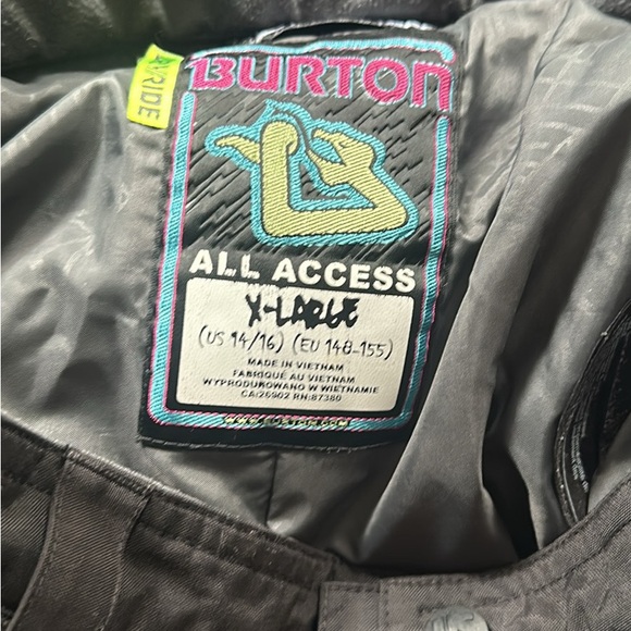 Snow Pants - Picture 3 of 4